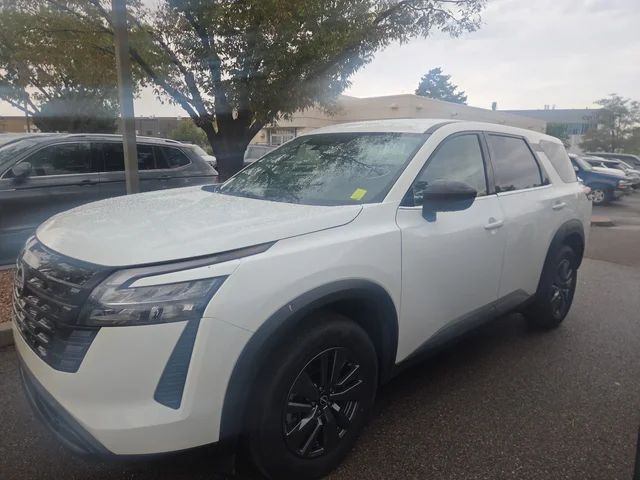 2026 Nissan Pathfinder S