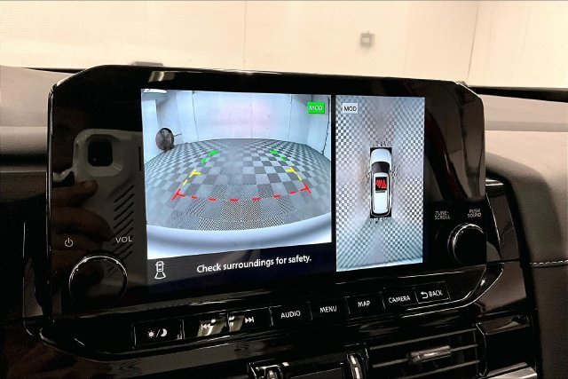 Used 2024 Scarlet Ember Nissan SL image 30