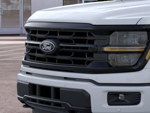 New 2026 Oxford White Ford XLT image 17