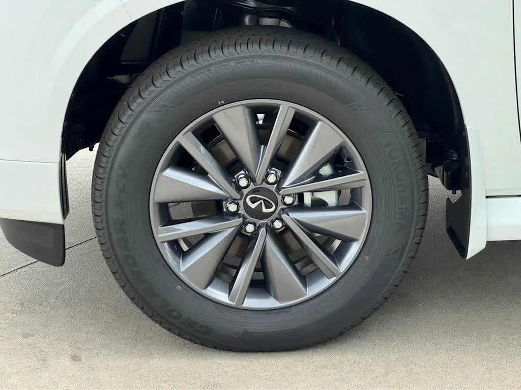 New 2026 RADIANT WHITE INFINITI Pure 2WD image 7