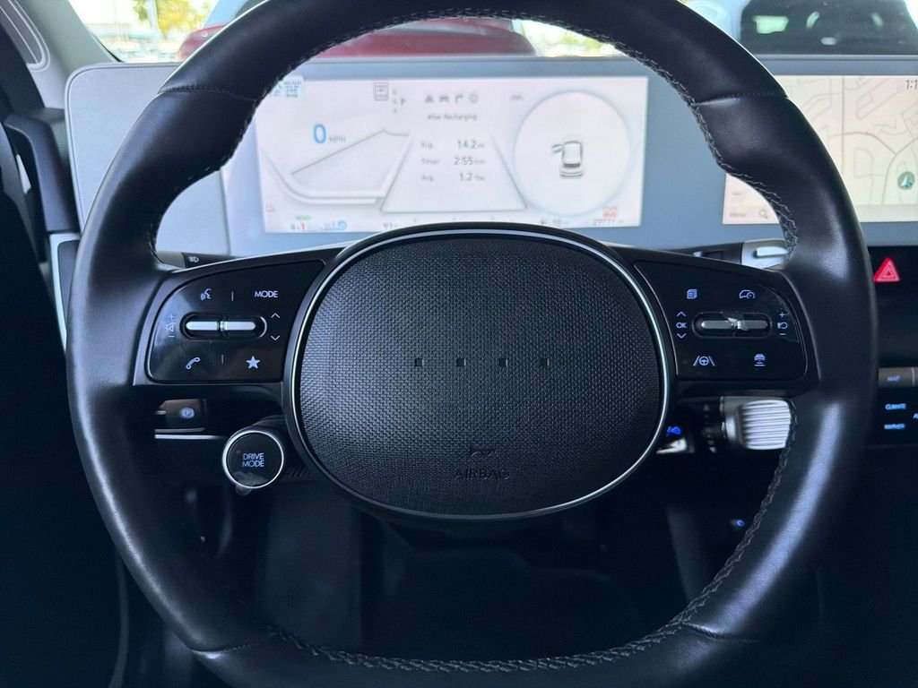 Used 2024 White Hyundai SEL image 24