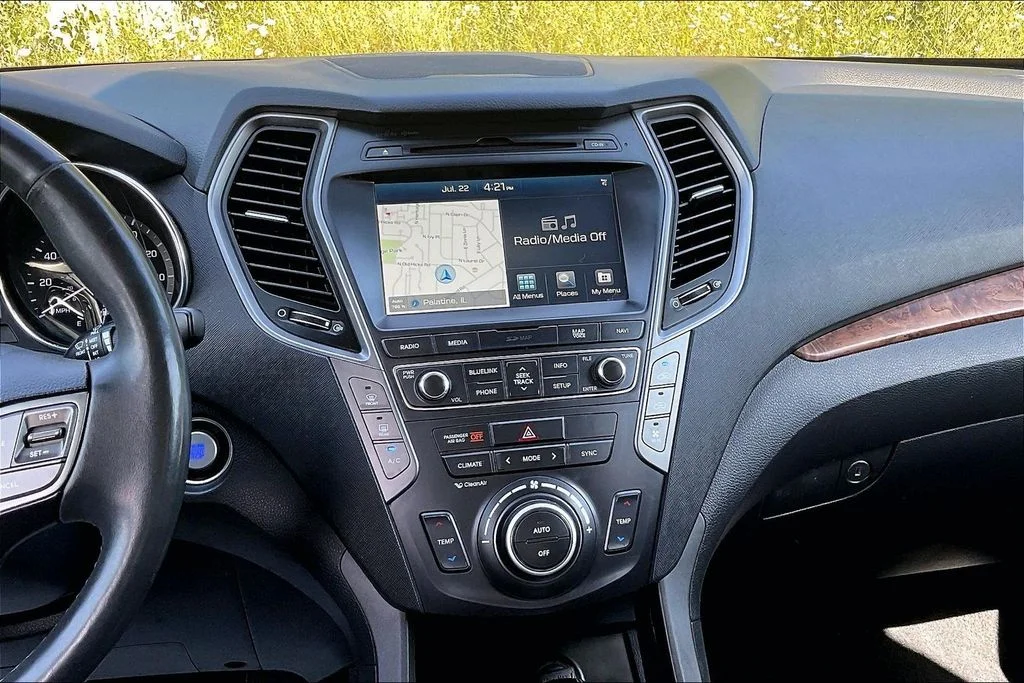 Used 2017 Blue Hyundai Limited Ultimate image 5