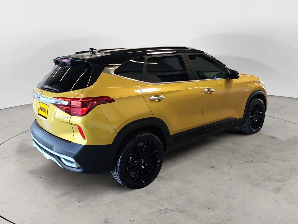 Used 2021 Yellow Kia SX image 5