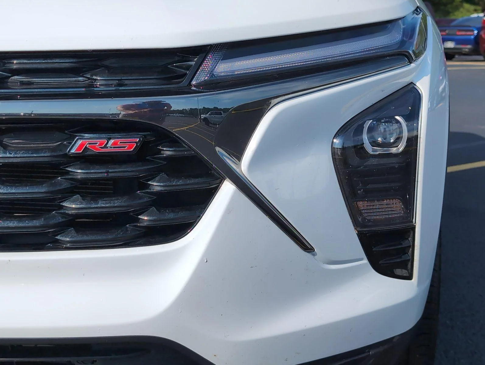 Used 2025 Summit White Chevrolet 2RS image 12