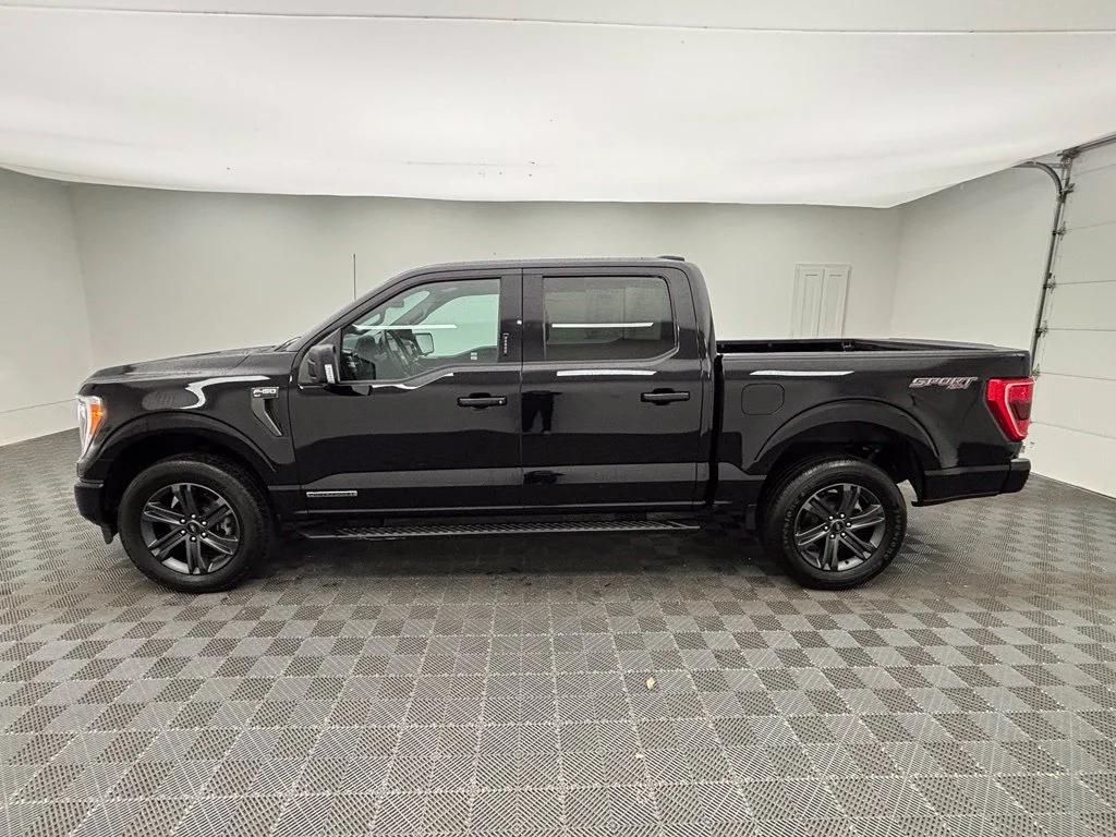 Used 2023 Black Ford XLT image 12