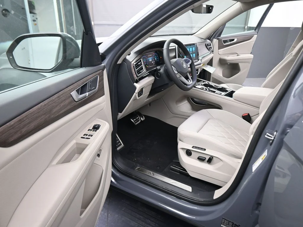New 2026  Volkswagen 2.0T SEL Premium R-Line image 38