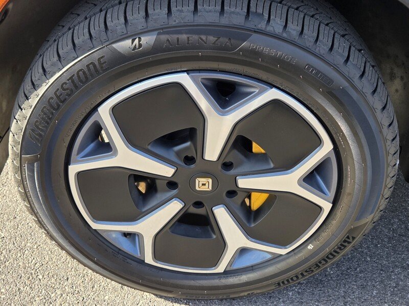 Used 2024  Rivian Adventure image 13