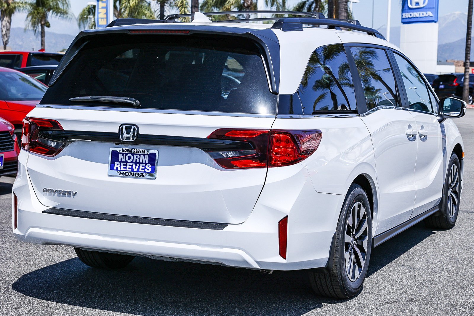 New 2026 Platinum White Pearl Honda EX-L Auto image 6