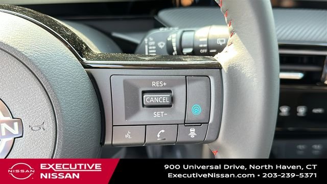 Used 2025 White Nissan SR image 13