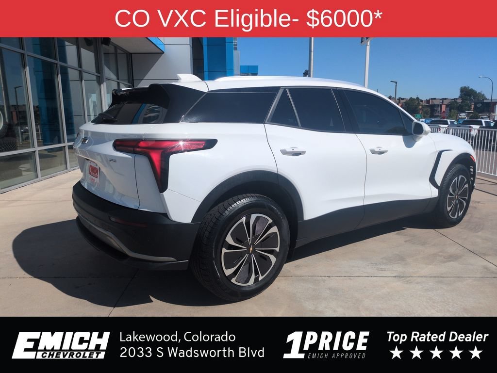 Used 2024 Summit White Chevrolet LT image 5