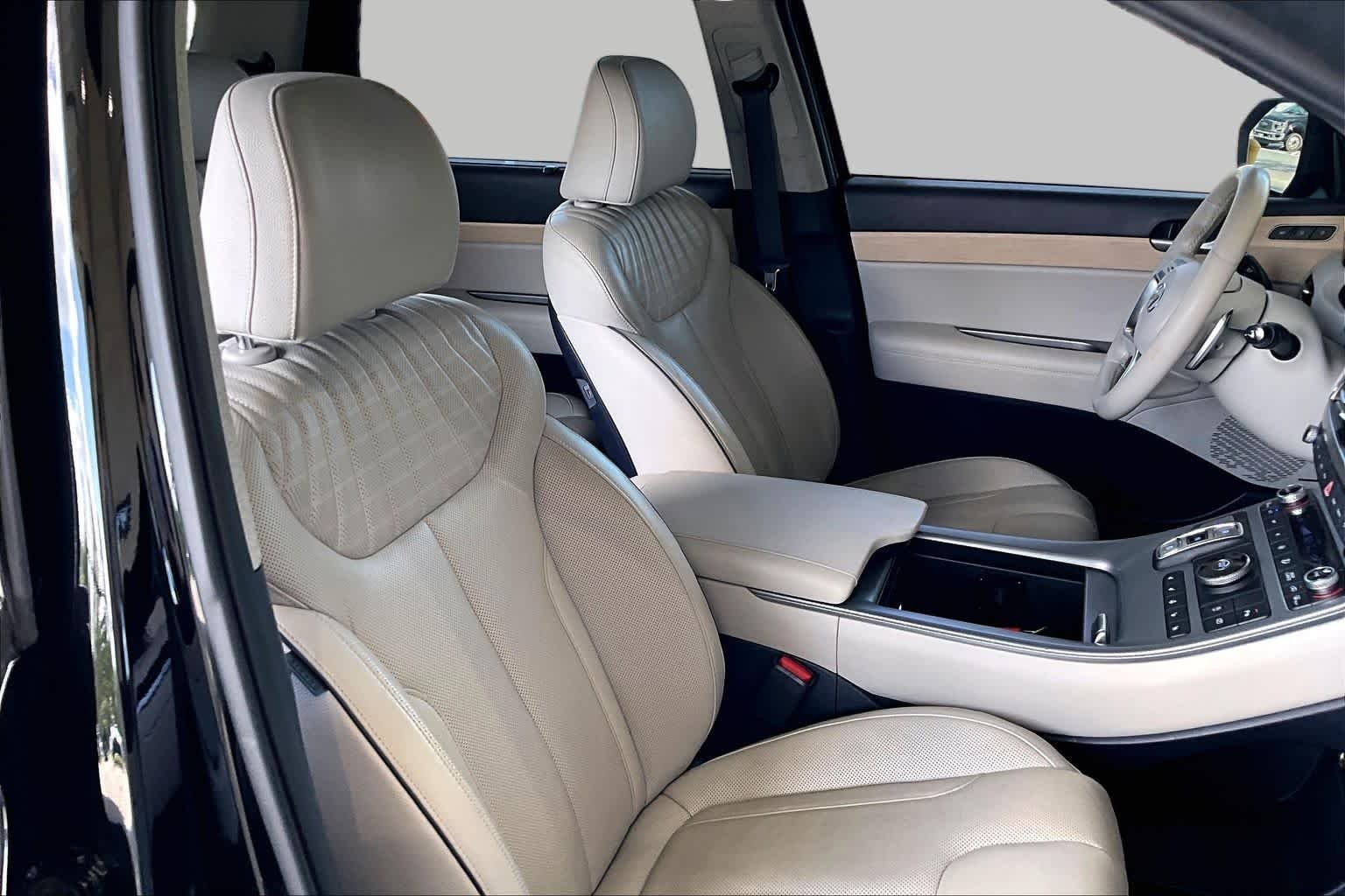 Certified Used 2023 Abyss Black Pearl Hyundai Limited image 9