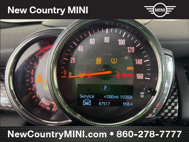 Used 2019 Orange MINI  image 25