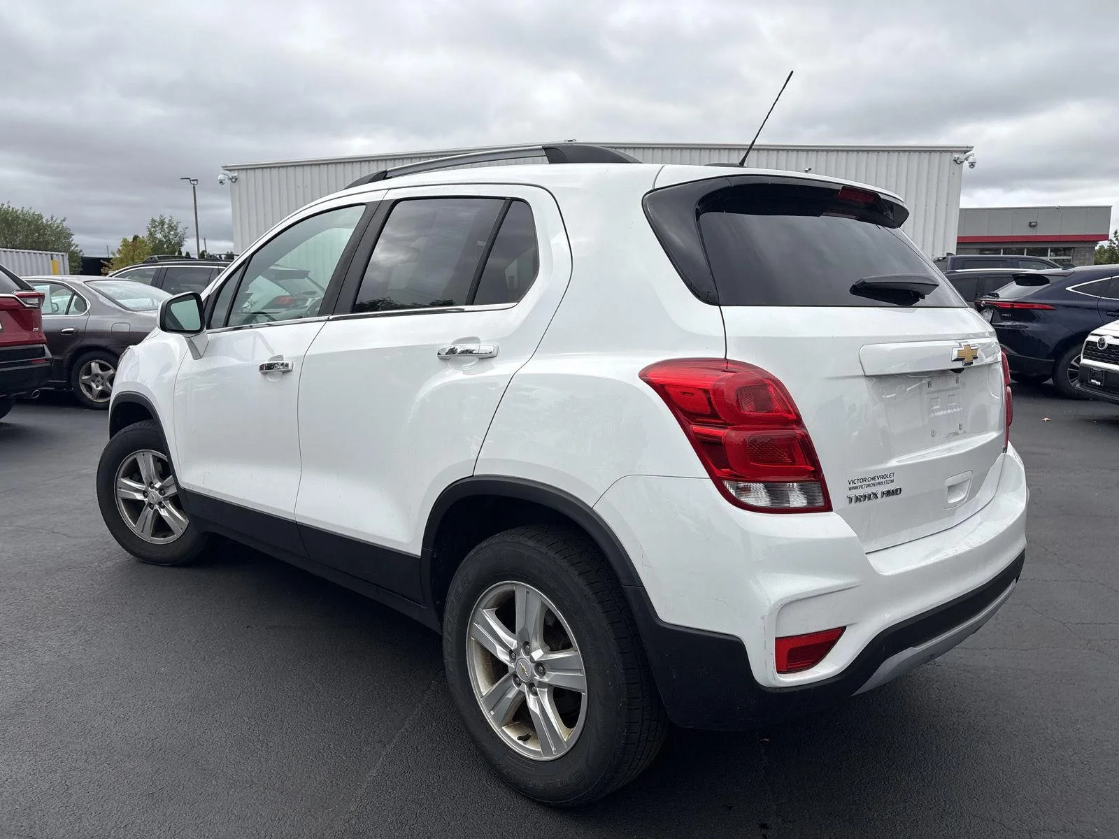Used 2019 Summit White Chevrolet LT image 8