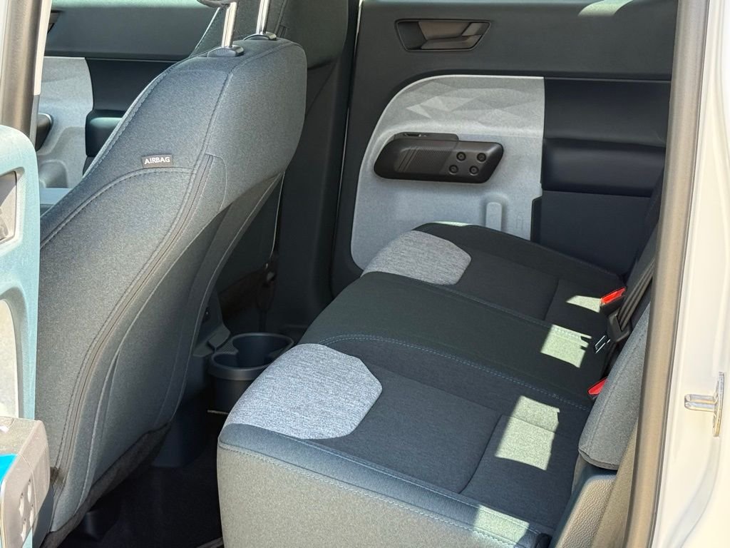 New 2026 Oxford White Ford XLT image 7