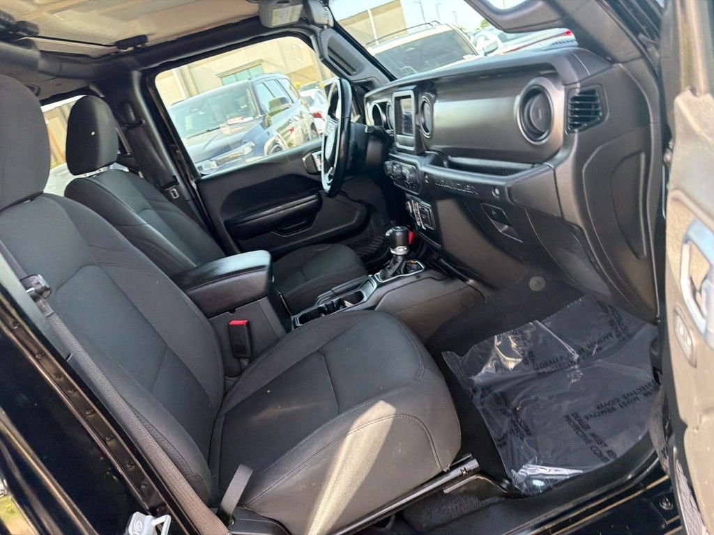 Used 2020 Black Jeep Unlimited Sport S image 17