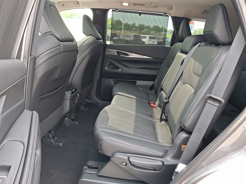 Used 2026 Gray INFINITI LUXE image 11