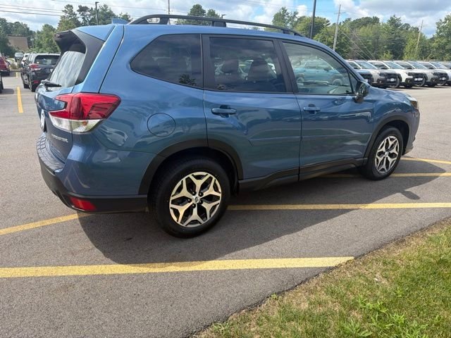 Used 2023 Blue Subaru Premium image 5