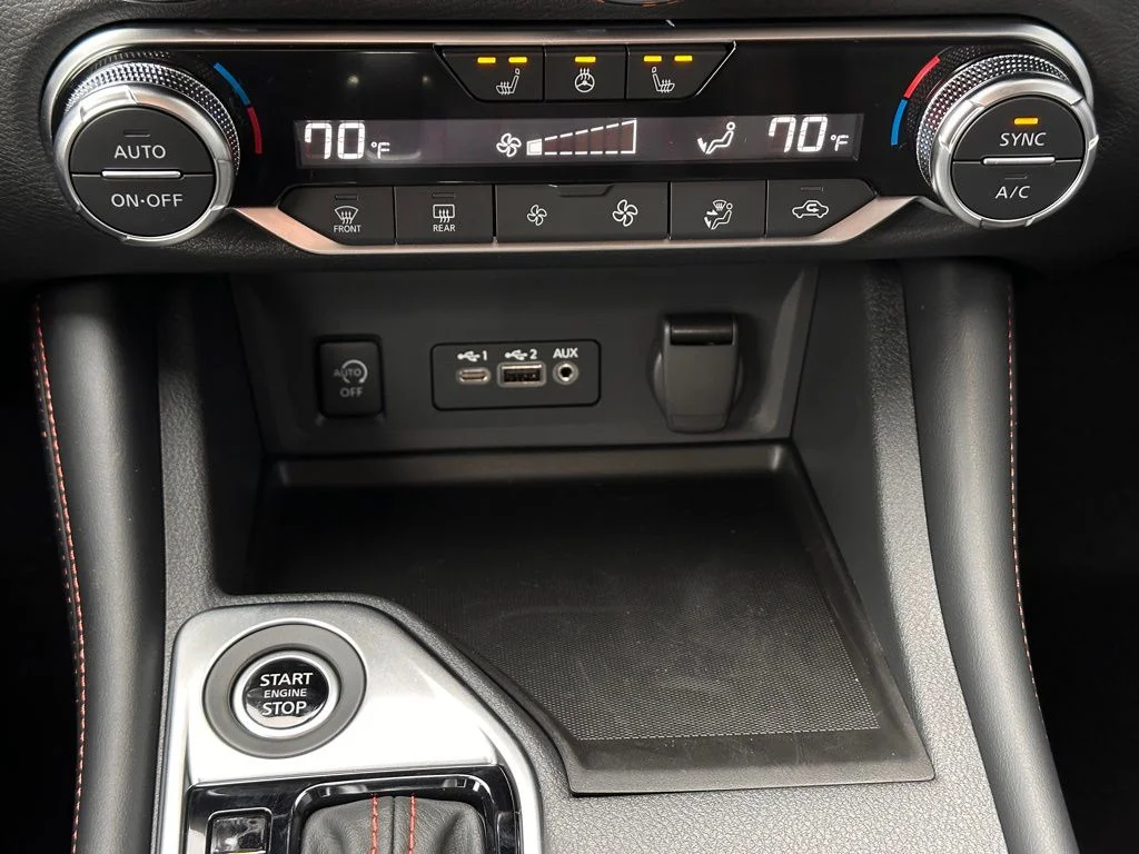 New 2025 Two-tone Atlantic Gray Metallic / Super Black Nissan SR image 23