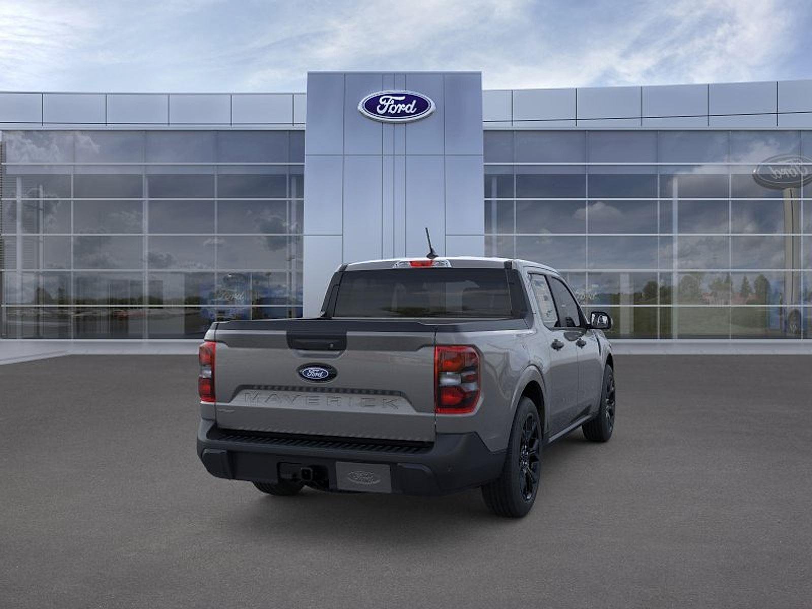 New 2026 Carbonized Gray Metallic Ford XLT image 8