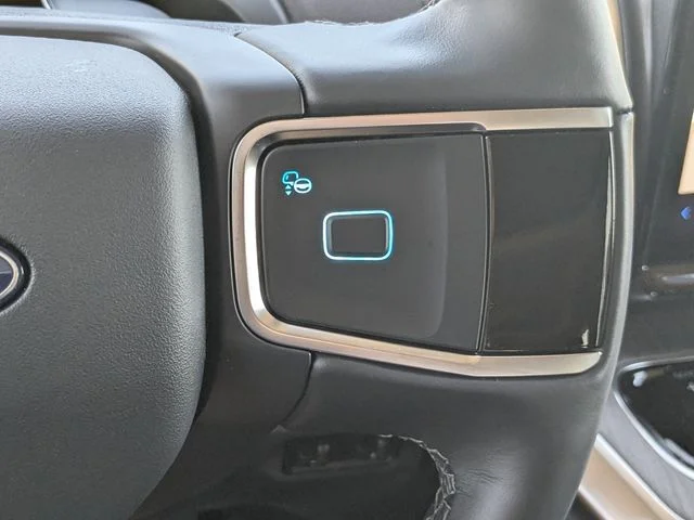 New 2026 Star White Metallic Tri-Coat Ford MAX Platinum® image 31
