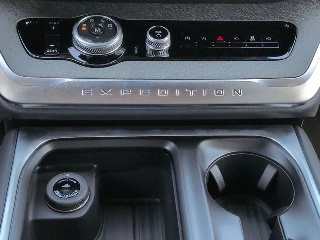 New 2027 Bronze Fire Metallic Tinted Clearcoat Ford Tremor® image 19