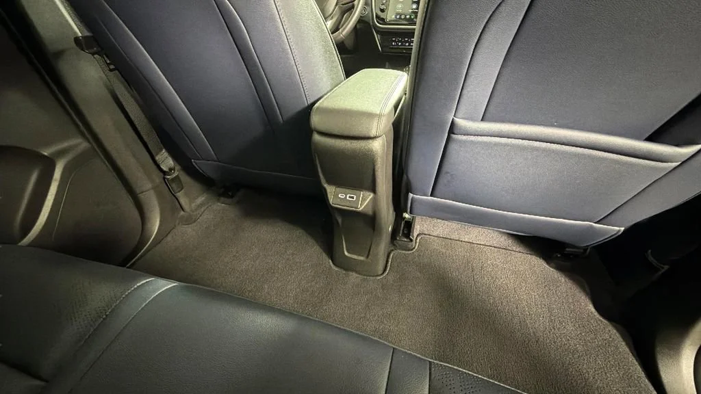 Used 2023 Silver Flare Metallic Chevrolet Premier image 30