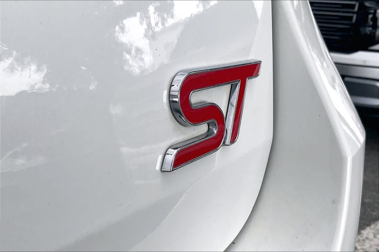 Used 2020 Star White Metallic Tri-Coat Ford ST image 10