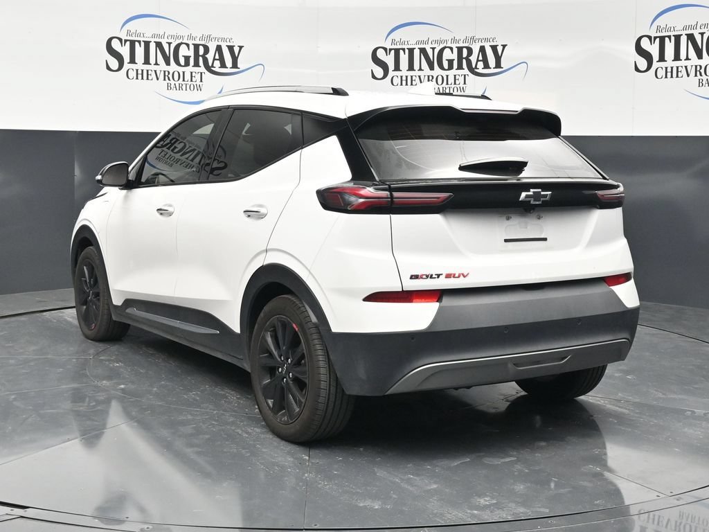 Used 2023 SUMMIT WHITE Chevrolet Premier image 6