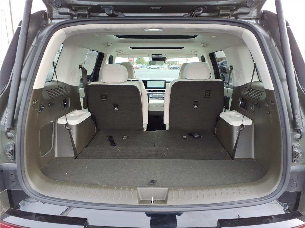 Used 2024 Rockwood Green Pearl Wg2 Hyundai Calligraphy image 5