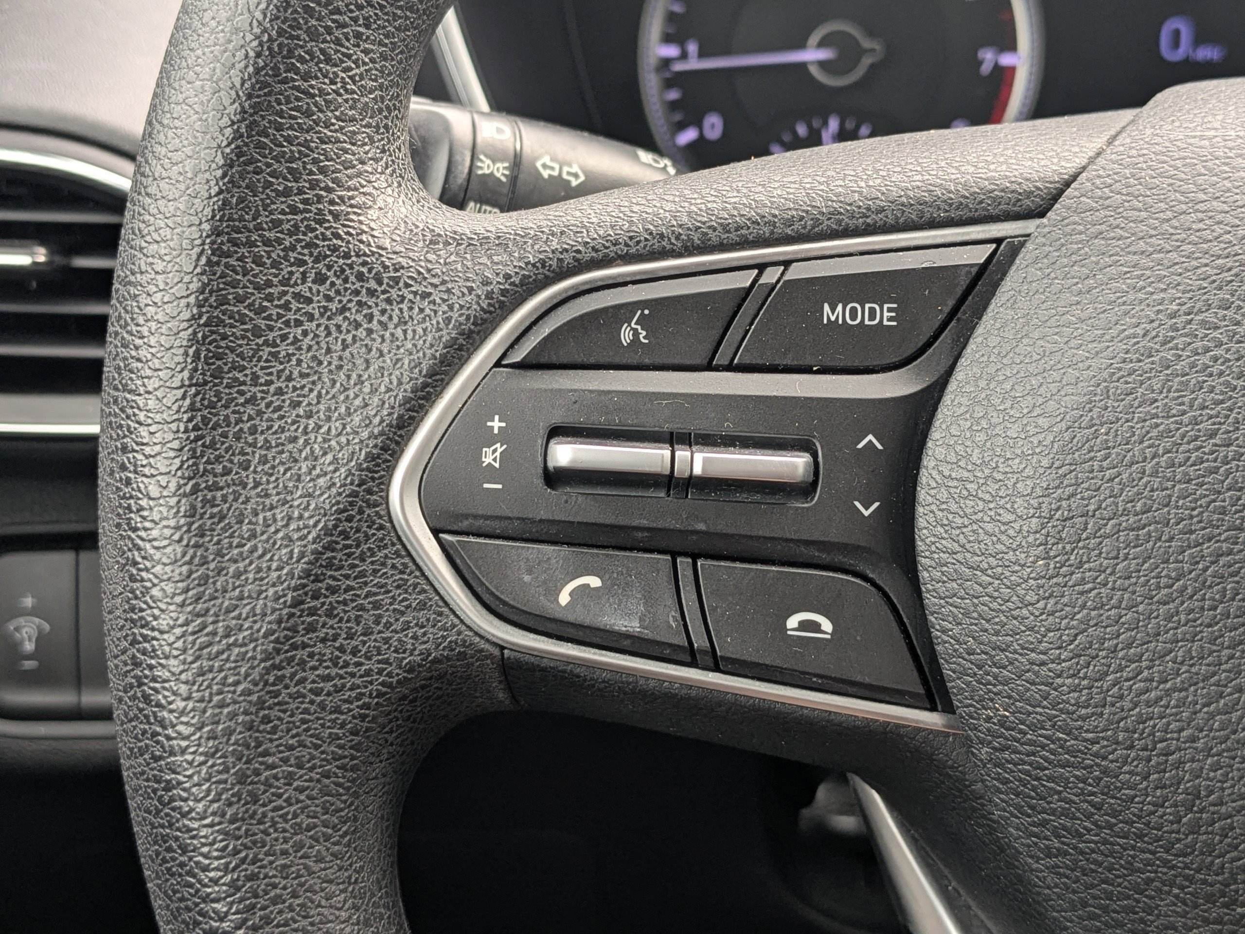 2020 Hyundai Santa Fe SE - Photo 24