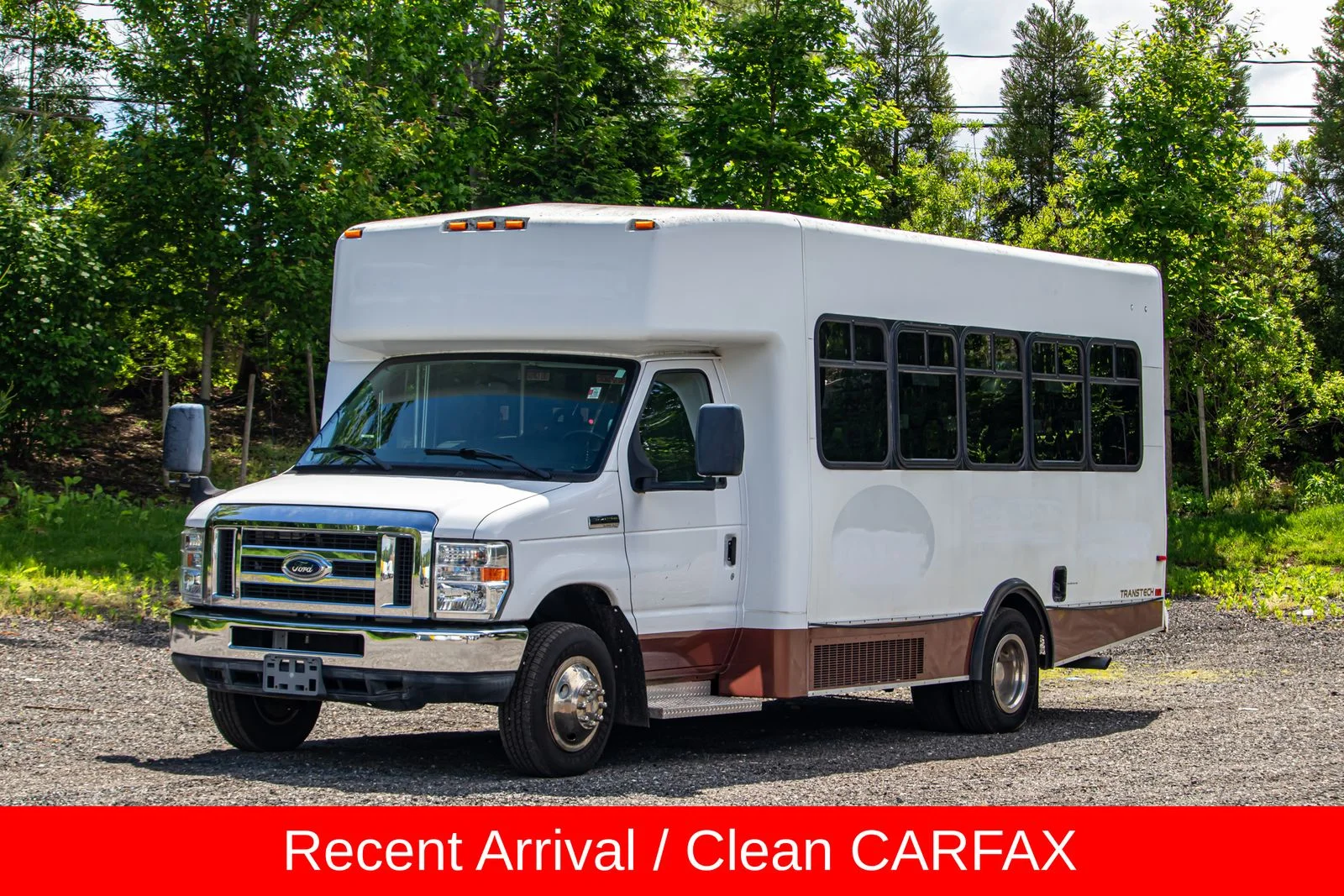 2014 Ford E-Series DRW E-450 Super Duty 158 in WB's photo
