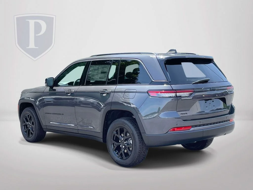 New 2026 Baltic Gray Metallic Clear-Coat Exterior Paint Jeep Altitude image 6