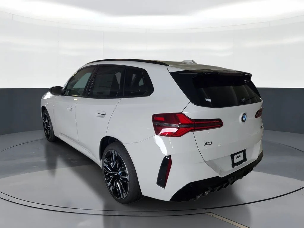 New 2026 Alpine White BMW M50 xDrive image 4