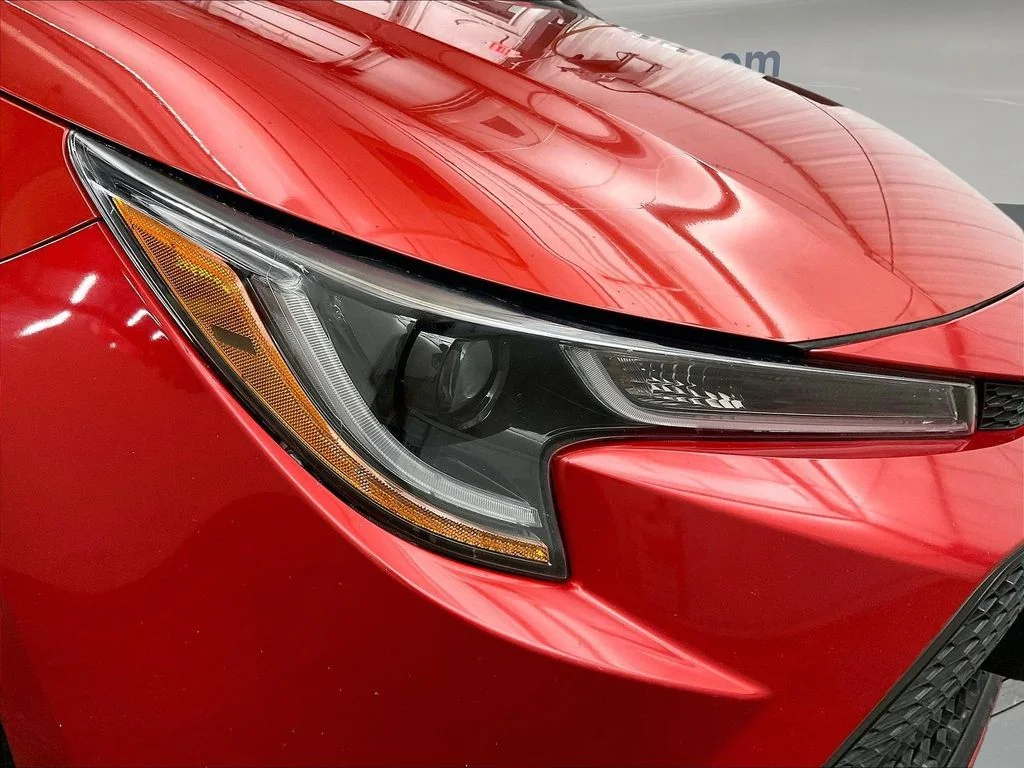 Used 2021 Red Toyota LE image 33