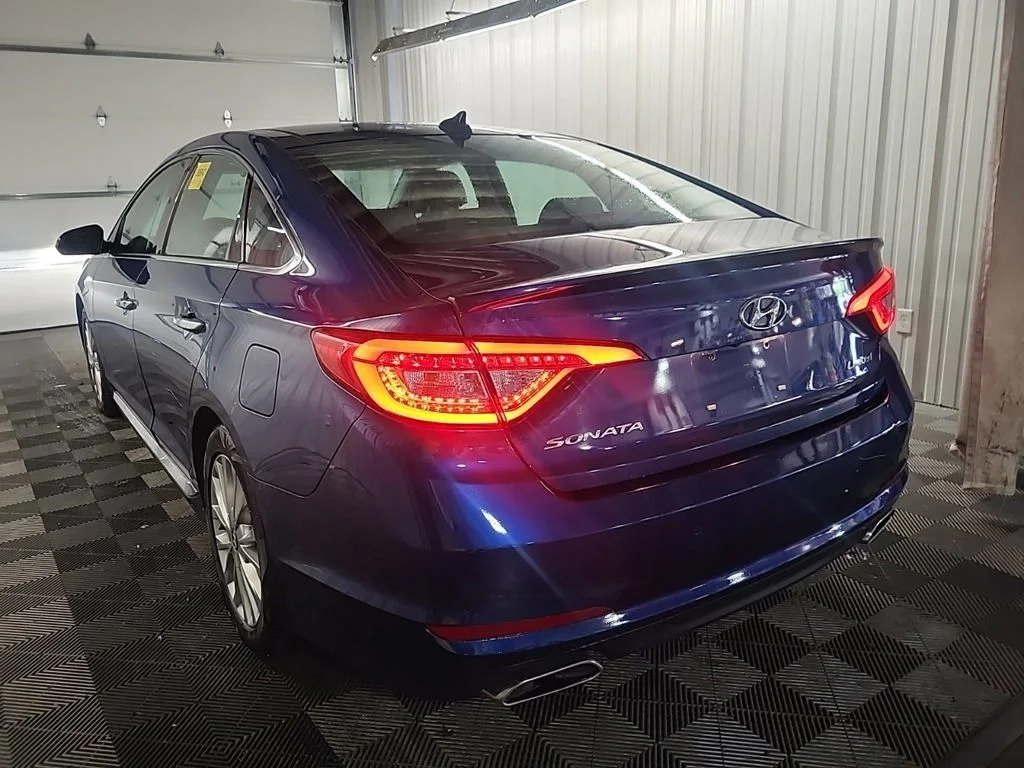 Used 2015 Blue Hyundai Limited image 15