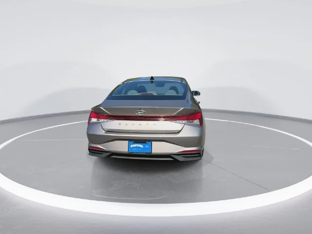 Used 2023 Silver Hyundai SEL image 7
