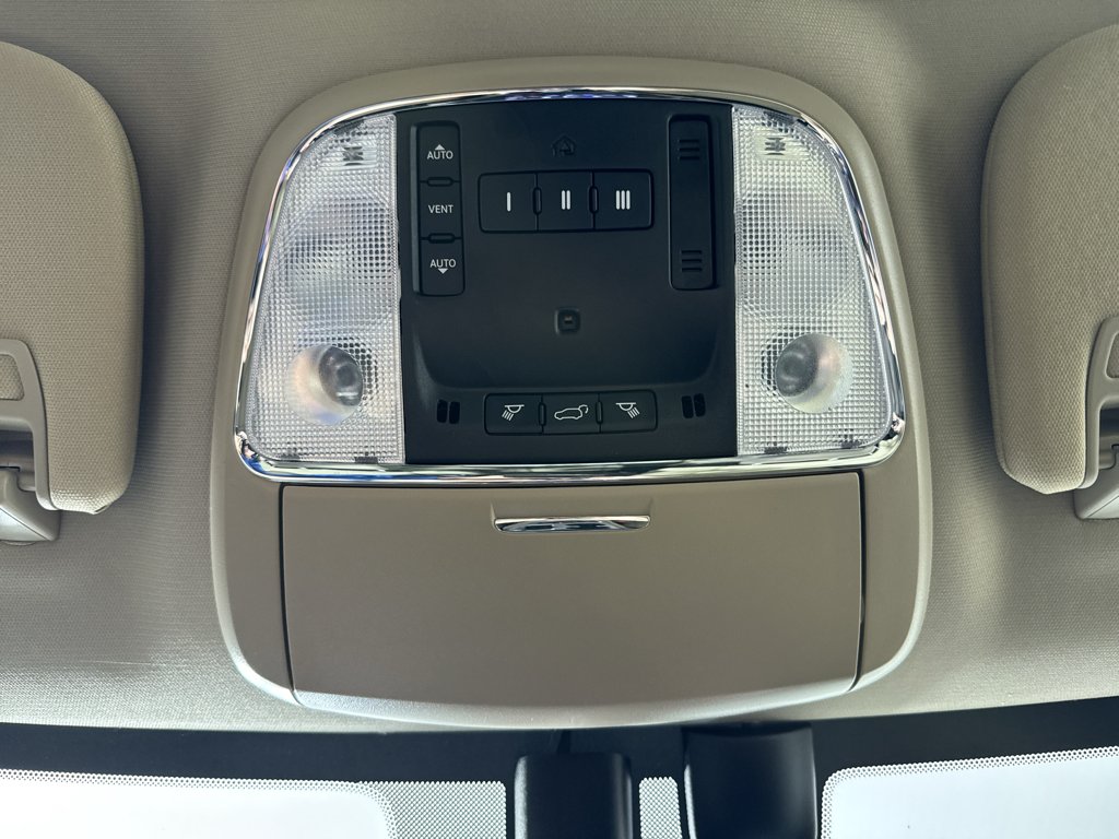 Used 2021 Bright White Clearcoat Jeep Limited image 30