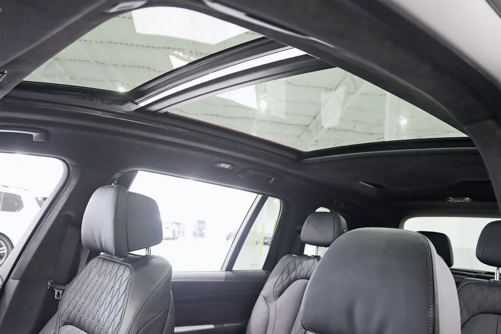 2025 BMW X7 M60i