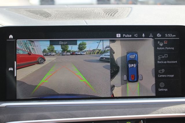 Used 2022 Blue BMW xDrive40i image 9