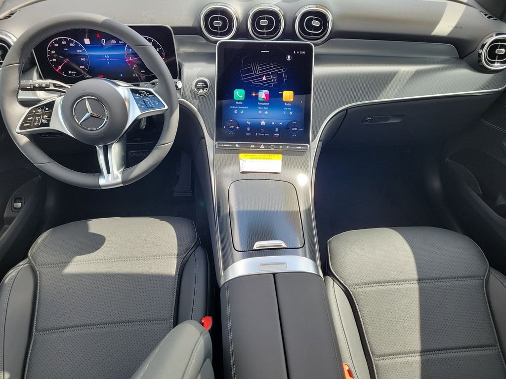 New 2026 MANUFAKTUR Moonlight White Metallic Mercedes-Benz GLC 300 image 13