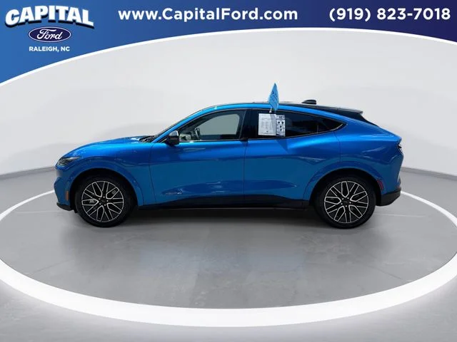 Used 2025 Blue Ford Premium image 5