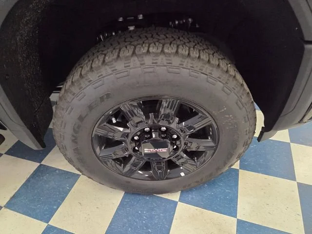 New 2026 Onyx Black GMC AT4 image 18