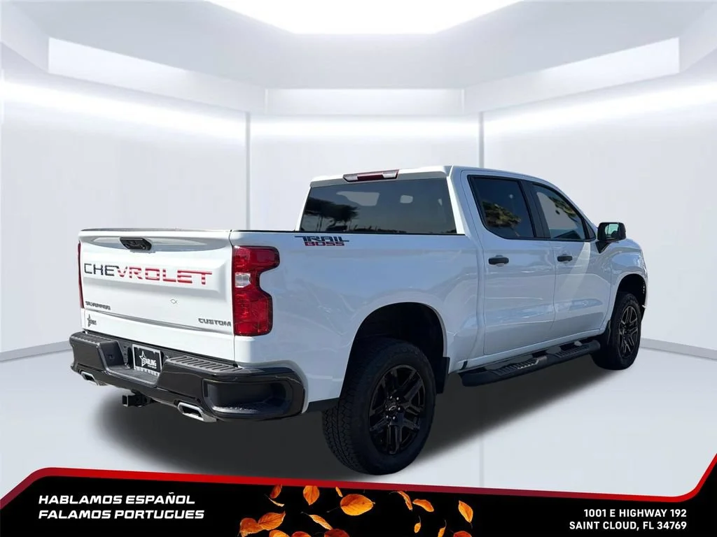 Used 2025 Summit White Chevrolet Custom Trail Boss image 6
