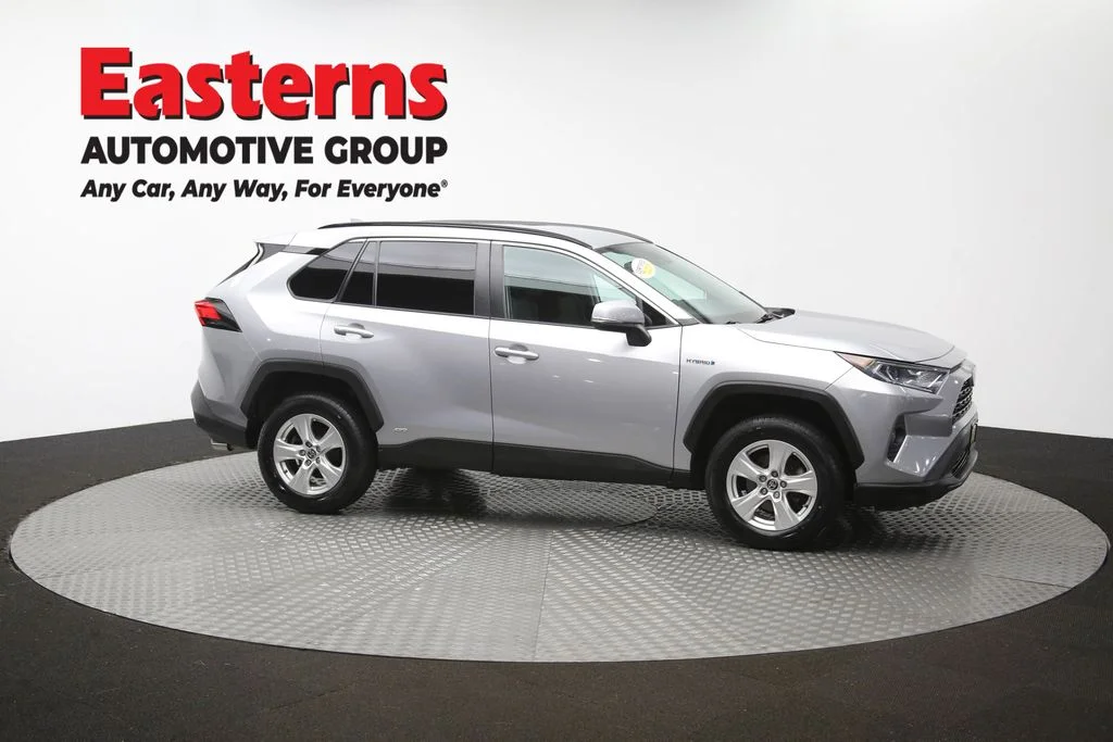 Used 2021 Silver Toyota XLE image 48