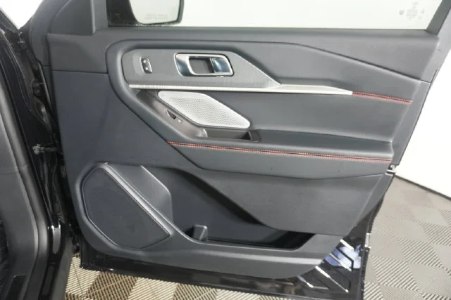 New 2027 Agate Black Metallic Ford ST image 35