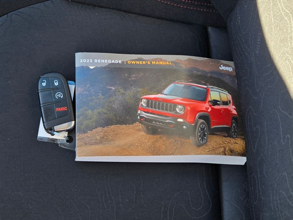 Used 2022 Red Jeep Trailhawk image 11