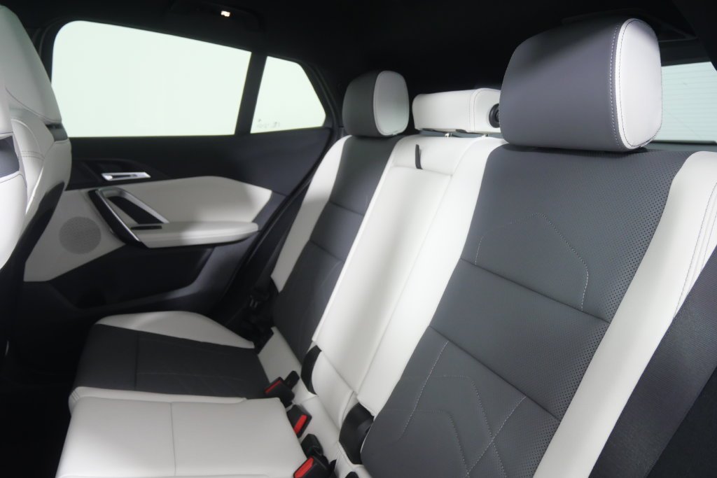 New 2027 Brooklyn Grey Metallic BMW xDrive28i image 16