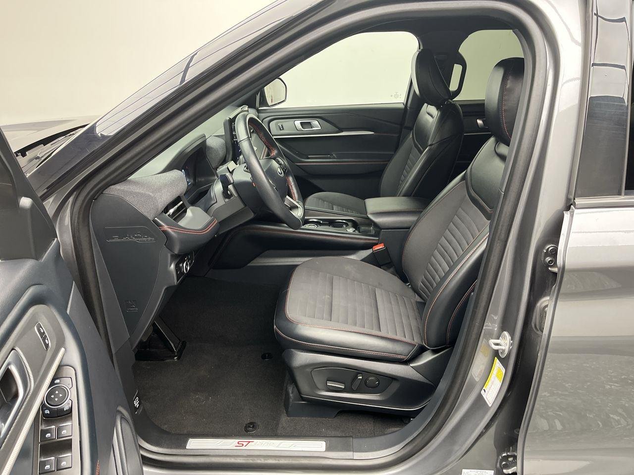 Used 2025 Carbonized Gray Ford ST-Line image 3