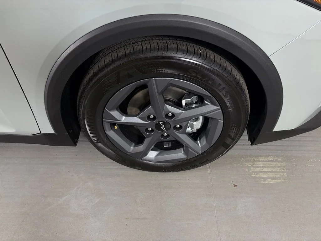 New 2026  Kia LXS image 10