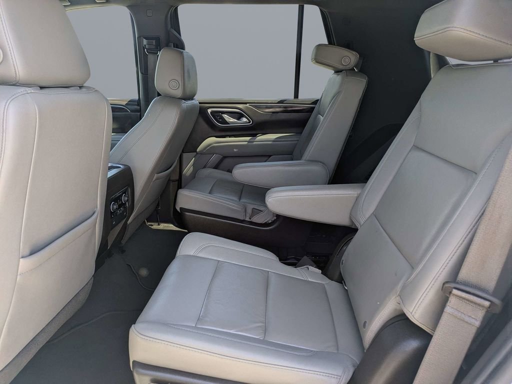 Used 2021 White Chevrolet Z71 image 14